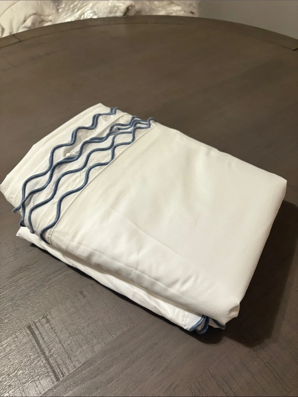QUINCE Organic Crisp Percale Scallop Duvet Cover Set King Cal King White/Mineral